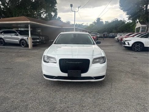 Used 2023 Chrysler 300 Touring w/ Sport Appearance Package RWD image 2