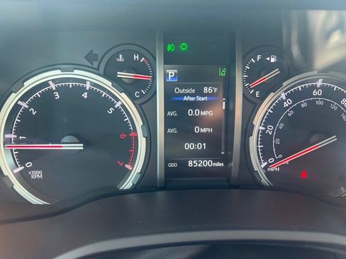 Used 2022 Toyota 4Runner TRD Sport w/ Technology Package AWD/4WD image 19