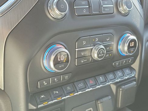 Used 2020 GMC Sierra 1500 Denali w/ Denali Ultimate Package image 34