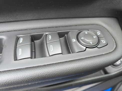 Used 2024 GMC Terrain SLE w/ Driver Convenience Package FWD image 30