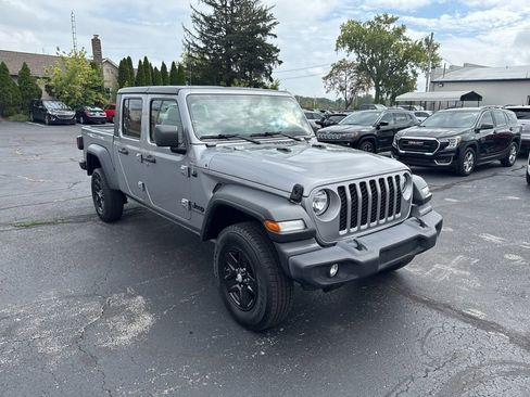Used 2020 Jeep Gladiator Sport w/ Quick Order Package 24S image 34