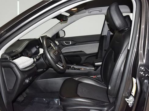Used 2022 Jeep Compass Latitude AWD/4WD image 35