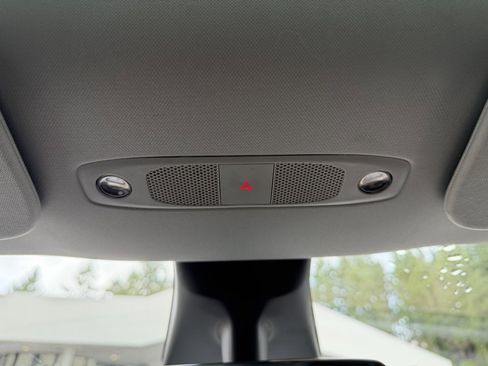 Used 2021 Tesla Model Y Long Range image 29