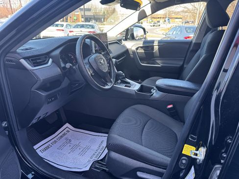 Used 2023 Toyota RAV4 LE image 8