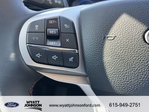 New 2026 Ford Explorer Active RWD image 27