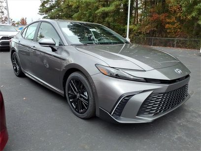 New 2026 Toyota Camry SE w/ Convenience Package
