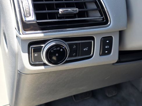 Used 2018 Lincoln Navigator Reserve w/ Technology Package AWD/4WD image 26