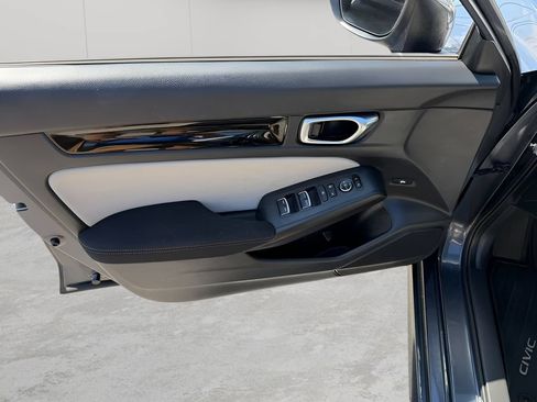 Used 2022 Honda Civic EX image 13