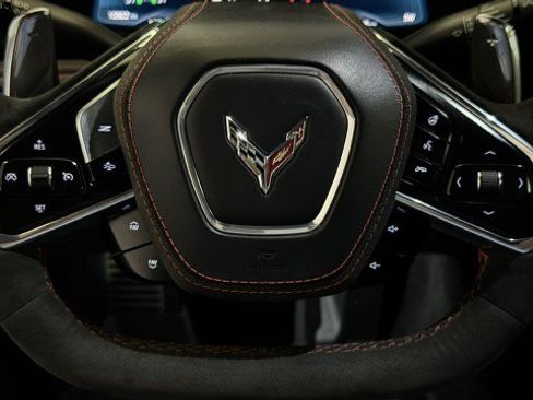 Used 2024 Chevrolet Corvette Stingray Premium Cpe w/ Z51 Performance Package RWD image 10