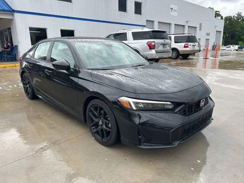 Used 2025 Honda Civic Sport image 2