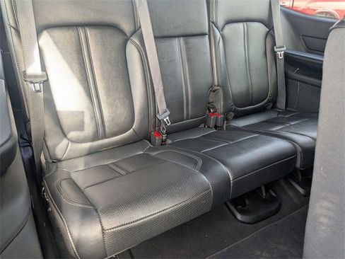 Used 2024 Jeep Wagoneer Series II w/ Flexible Seating Group image 21