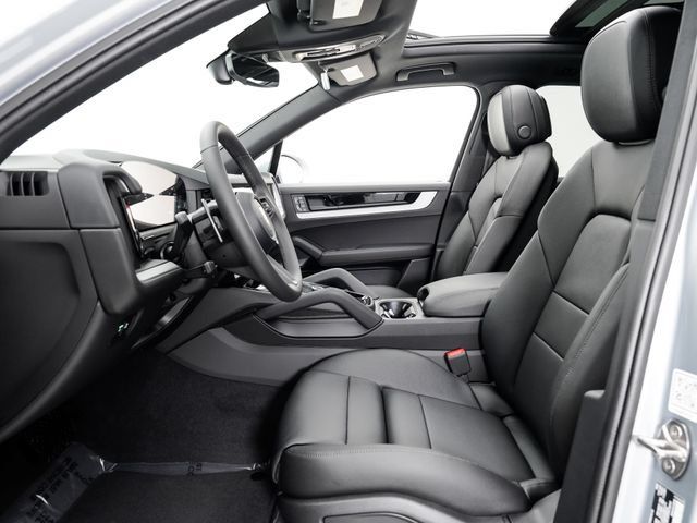 Certified 2026 Porsche Cayenne AWD/4WD image 6