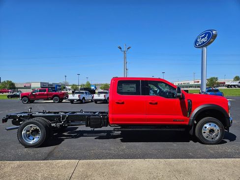 New 2026 Ford F550 4x4 Crew Cab image 5
