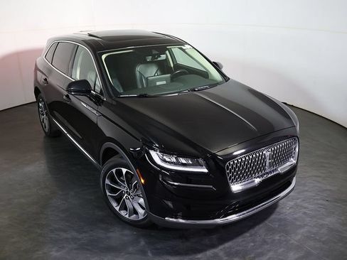 Used 2023 Lincoln Nautilus Reserve w/ Luxury Package AWD/4WD image 7