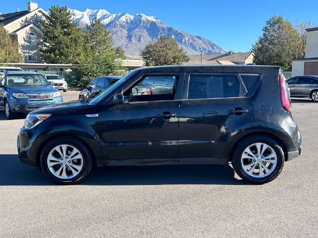 Used 2016 Kia Soul + FWD image 6