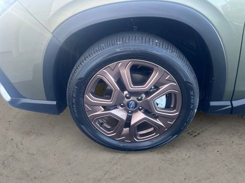 Used 2025 Subaru Ascent Bronze Edition image 14