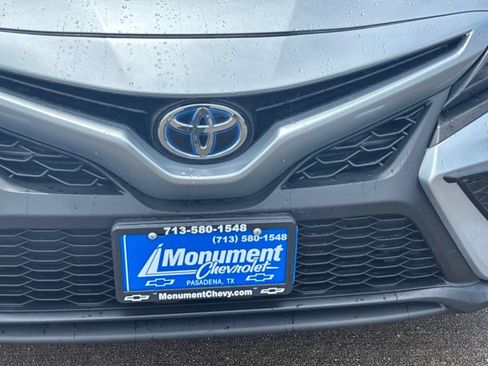Used 2024 Toyota Camry SE FWD image 4