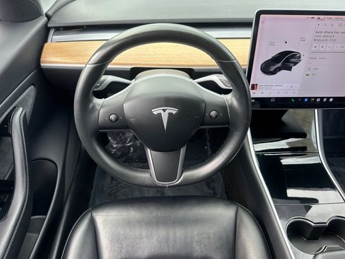 Used 2019 Tesla Model 3 Long Range AWD/4WD image 29