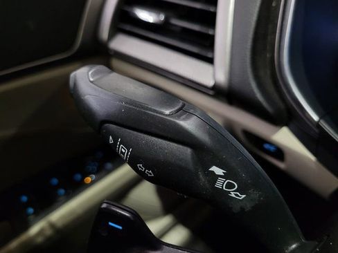 Used 2019 Ford Fusion SE image 37