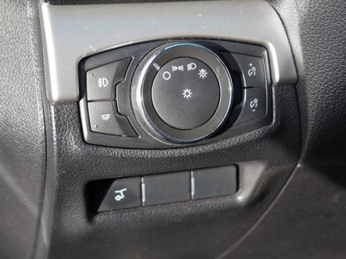 Certified 2017 Ford Explorer XLT w/ Equipment Group 202A image 5