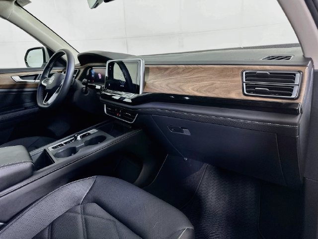 Certified 2026 Volkswagen Atlas SE AWD/4WD image 30