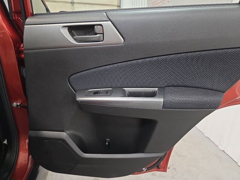 Used 2011 Subaru Forester 2.5X w/ Alloy Wheel Value Pkg image 40