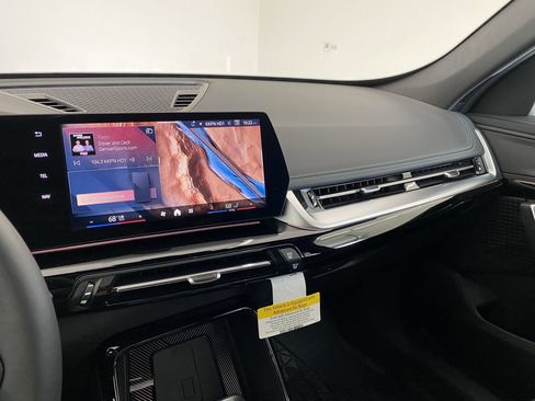 Used 2025 BMW X1 xDrive28i w/ Technology Package image 24