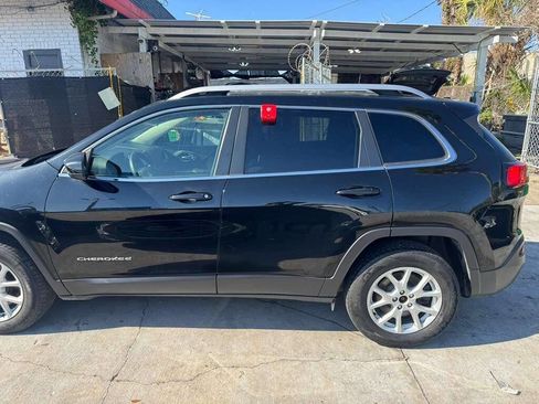 Used 2018 Jeep Cherokee Latitude image 15