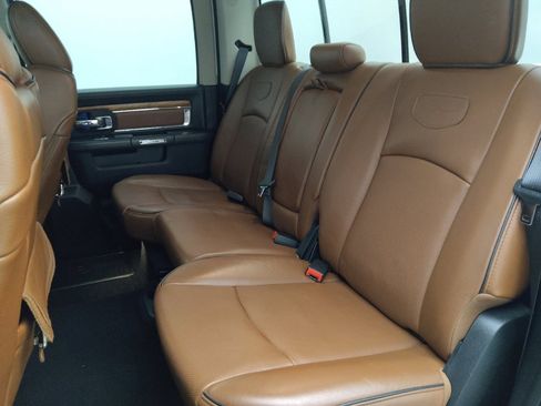 Used 2018 RAM 1500 Laramie Longhorn image 18