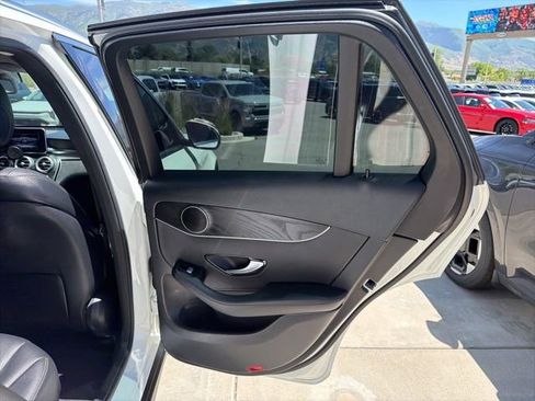 Used 2017 Mercedes-Benz GLC 300 4MATIC image 30