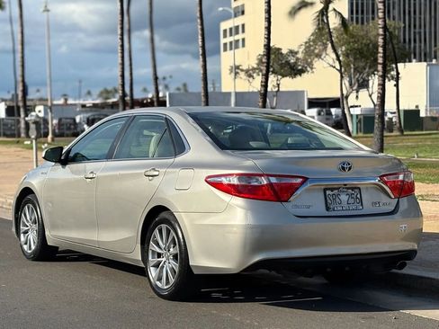 Used 2015 Toyota Camry XLE image 3