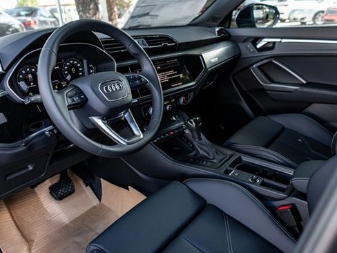 New 2025 Audi Q3 2.0T Premium image 8