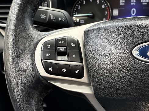 Used 2023 Ford Explorer XLT w/ Equipment Group 202A AWD/4WD image 26