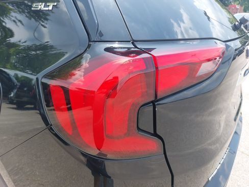 Used 2020 GMC Terrain SLT w/ Preferred Package AWD/4WD image 34