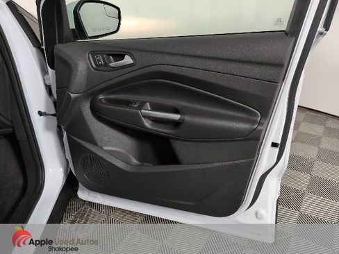 Used 2018 Ford Escape SE image 38