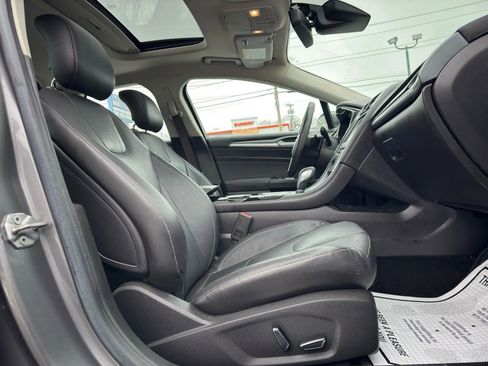 Used 2013 Ford Fusion Titanium w/ Titanium Driver Assist Pkg image 22