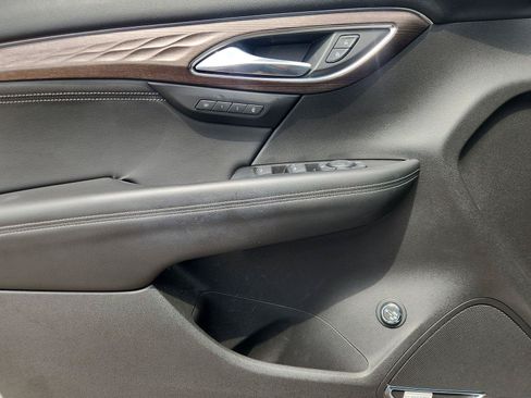 Used 2022 Buick Envision Avenir w/ Technology Package II FWD image 23