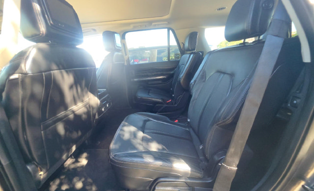 Used 2019 Ford Expedition Platinum RWD image 5