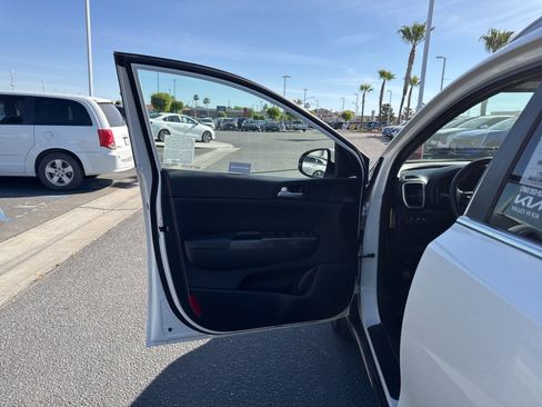 Certified 2021 Kia Sportage S FWD image 14