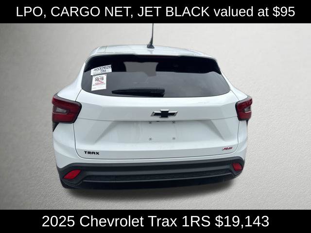 Used 2025 Chevrolet Trax RS w/ Driver Confidence Package FWD image 4