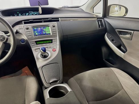 Used 2015 Toyota Prius Prime Plug-In Hybrid image 27