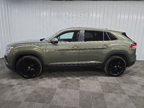 Used 2025 Volkswagen Atlas Cross Sport SE w/ Black Wheel Package AWD/4WD image 5