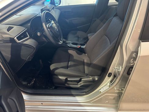 Used 2025 Toyota Corolla LE image 27
