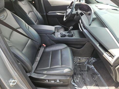 Used 2024 Cadillac XT4 Premium Luxury image 19