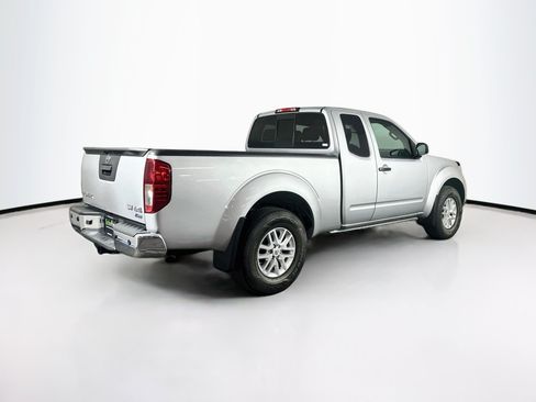 Used 2017 Nissan Frontier SV w/ SV Value Truck Package AWD/4WD image 9