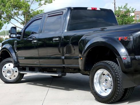 Used 2019 Ford F450 XLT w/ XLT Premium Package AWD/4WD image 20