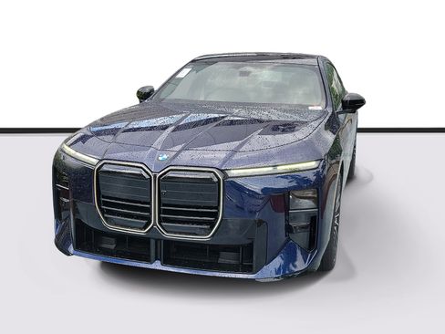 New 2027 BMW 740i w/ Executive Package RWD image 2
