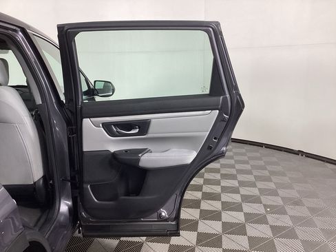 Used 2017 Honda CR-V LX image 10