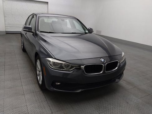 Used 2018 BMW 320i Sedan RWD image 14