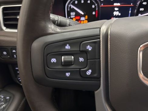 Used 2021 GMC Yukon Denali image 14